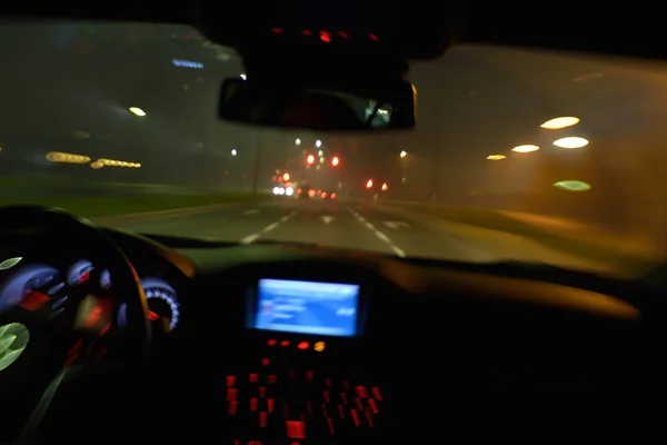 Natt bil körning — Stockfoto