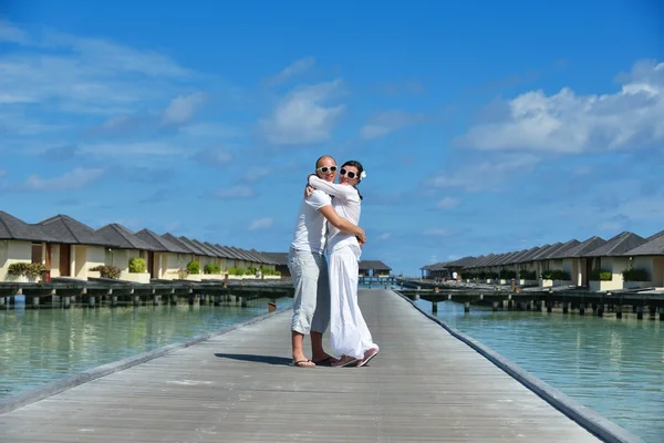 Happy young couple have fun on summer — Stock Photo, Image