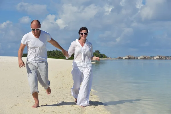 Happy young couple have fun on summer — Stock Photo, Image