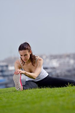 genç güzel kadın sabah koşu