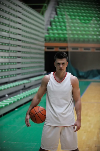 Retrato de jogador de basquete — Fotografia de Stock