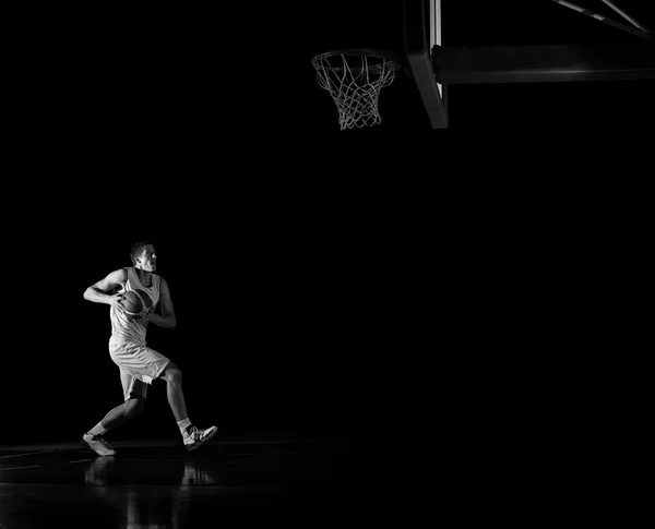 Joueur de basket en action — Photo