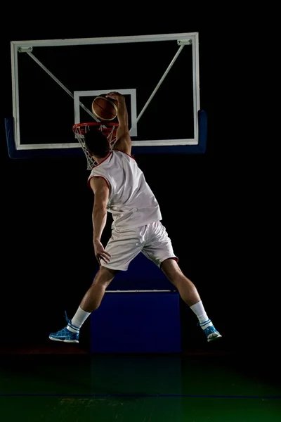 篮球运动员在行动 — 图库照片