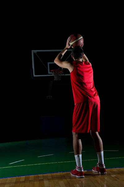 Jogador de basquete em ação — Fotografia de Stock