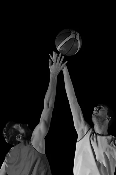 Basketspelare i aktion — Stockfoto