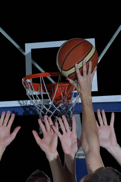 Basketbalista v akci — Stock fotografie