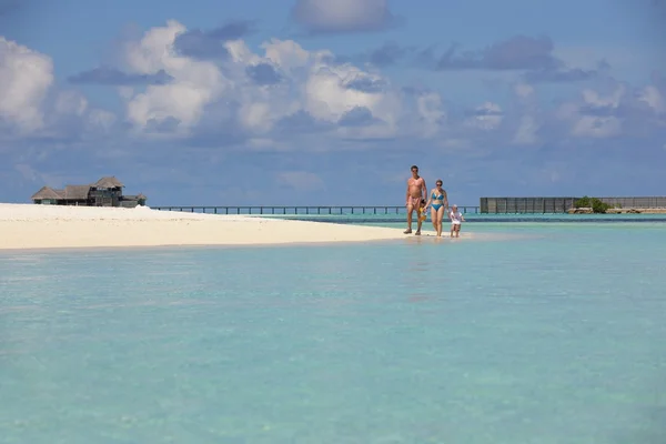 Happy family on vacation — Stock Photo, Image