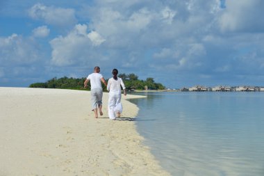 mutlu genç çift eğlenmek yaz