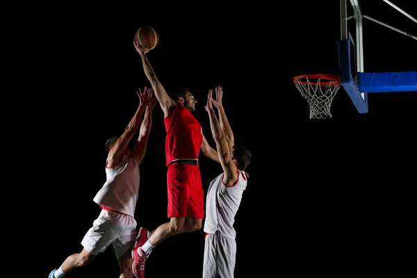 Basketballspieler in Aktion — Stockfoto