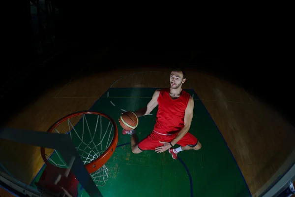 Basketbalspeler in actie — Stockfoto