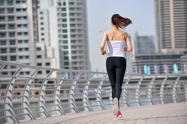 Kadın sabah koşu — Stok fotoğraf