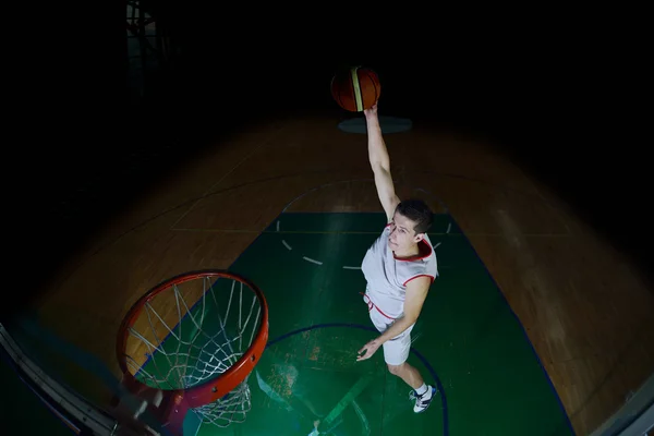 Bola de basquete e rede no fundo preto — Fotografia de Stock