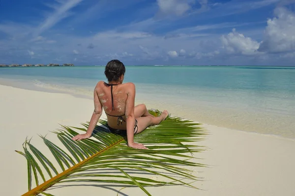 Happy woman enjoy summer time — Stock Photo, Image