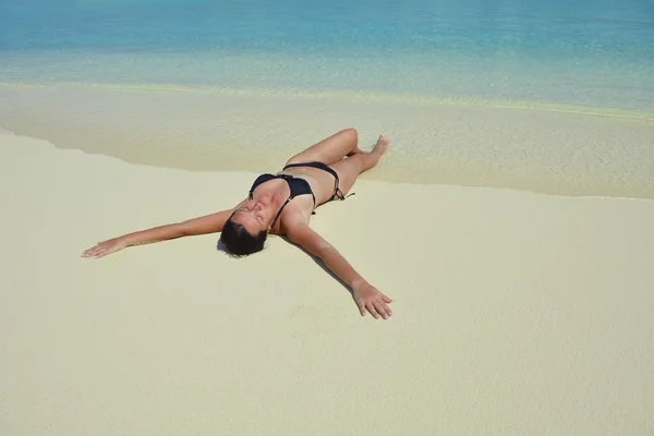 Happy woman enjoy summer time — Stock Photo, Image