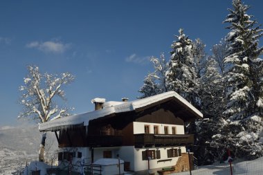 Kışın Alpine hut