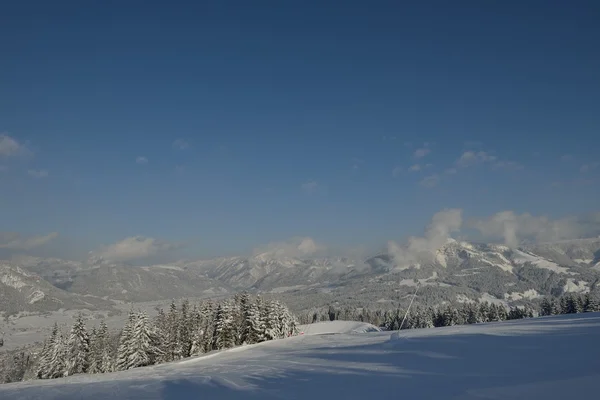 Paesaggio montano invernale — Foto Stock