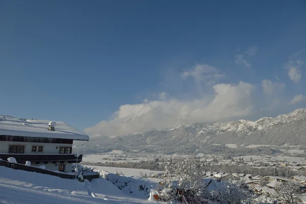 Winter vakantiehuis — Stockfoto