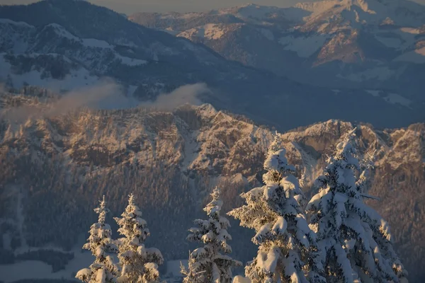 Kış Dağı Manzarası