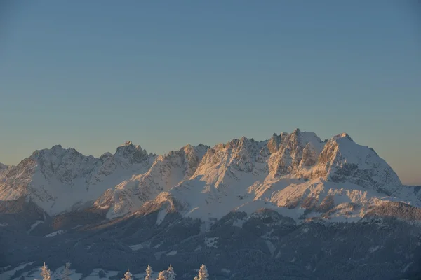 Paisaje de montaña de invierno —  Fotos de Stock