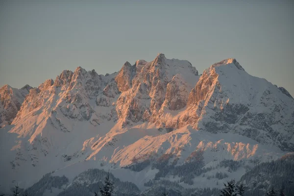 Winterliche Berglandschaft — Stockfoto