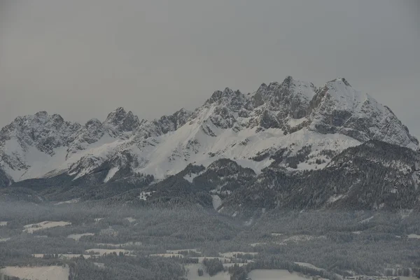 Peisaj montan de iarnă — Fotografie, imagine de stoc