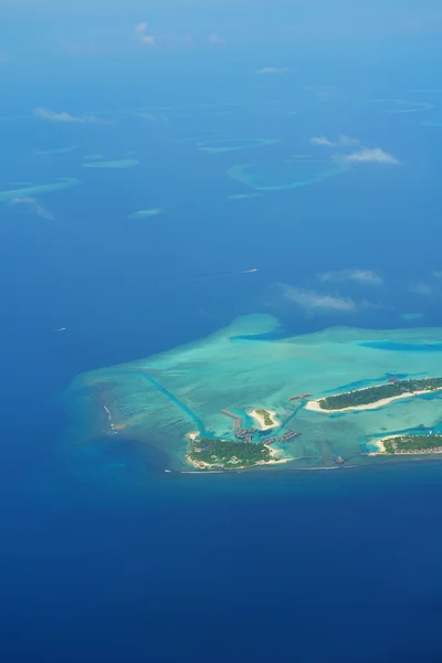 Widok na wyspę tropaical z helikoptera — Zdjęcie stockowe