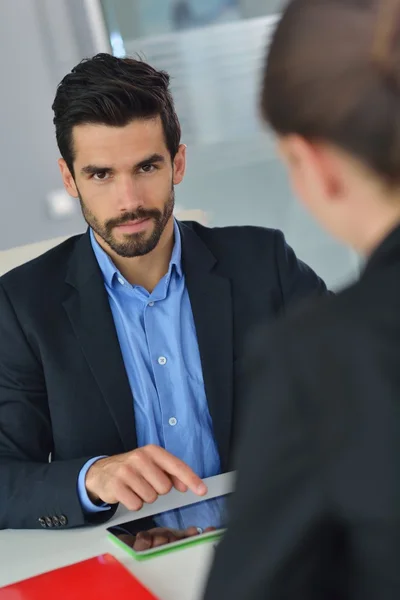 Geschäftsmann bei der Arbeit — Stockfoto