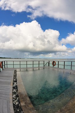 tropikal su ev villas resort