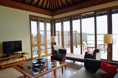 tropikal su ev Villa