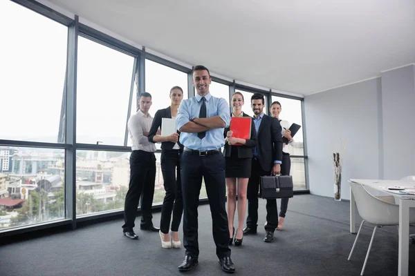 Zakenmensen in een vergadering op kantoor — Stockfoto
