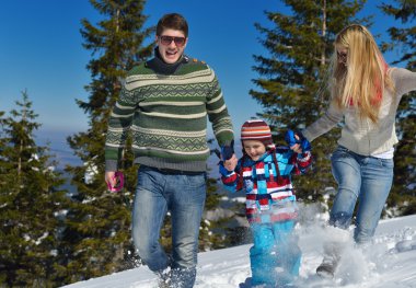 Eğleniyor taze kar kış tatil aile