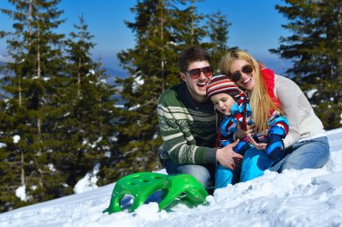 Eğleniyor taze kar kış tatil aile