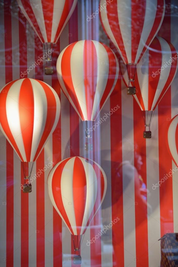 Louis Vuitton - Hot Air Balloons Window shop – Stock Editorial