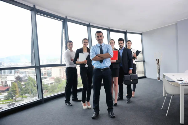 Business folk gruppen i ett möte på kontoret — Stockfoto