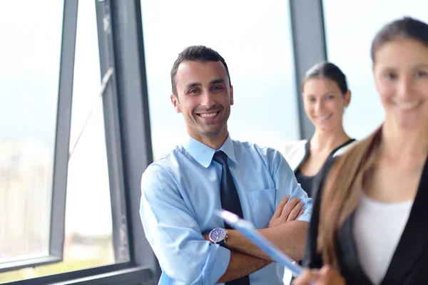 Mensen bedrijfsgroep in een vergadering op kantoor — Stockfoto