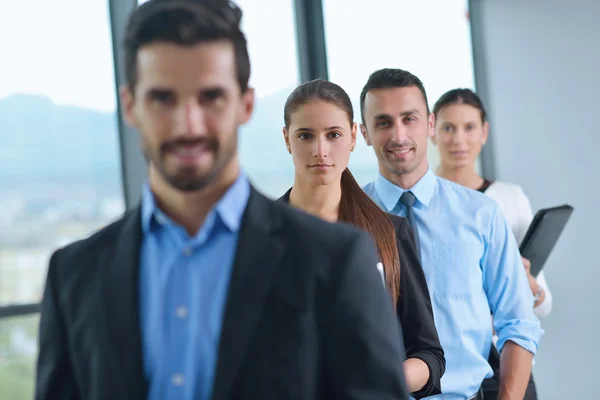 Obchodní skupina lidí na schůzce v kanceláři — Stock fotografie
