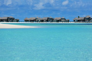 tropikal su ev Villa