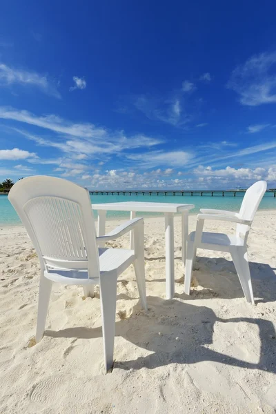 Tropical beach chairs — Stock Photo, Image