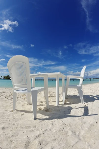 Sillas de playa tropicales — Foto de Stock