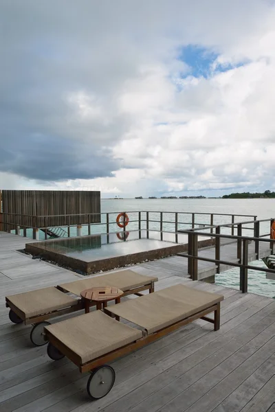 Tropiska vatten hem villas — Stockfoto