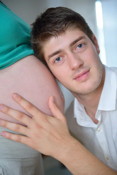 Familj pregnanrcy — Stockfoto