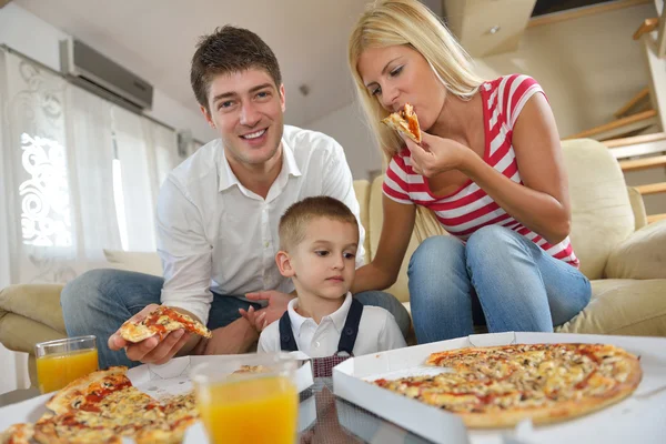 Family eating pizza Royalty Free Stock Images
