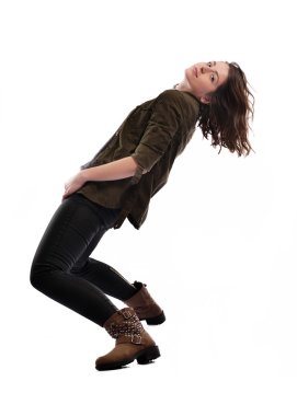 Dans eden genç kadın