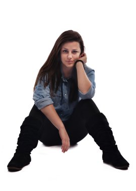 Dans eden genç kadın