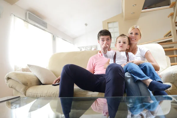 Família em casa — Fotografia de Stock