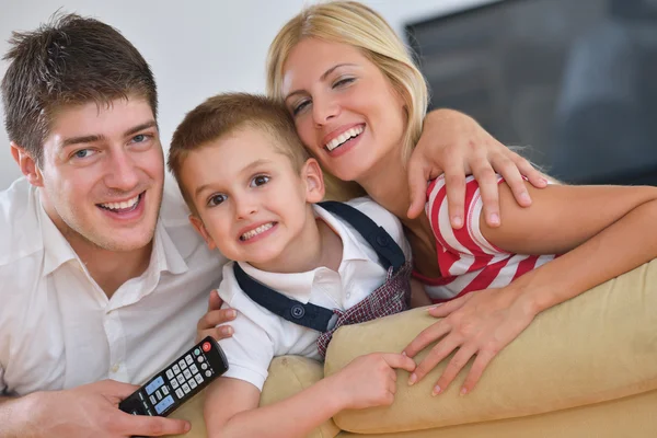 Família em casa — Fotografia de Stock