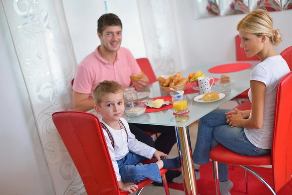 Family have healthy breakfast at home — Stock Photo, Image