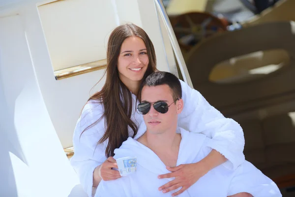 Couple au yacht — Photo