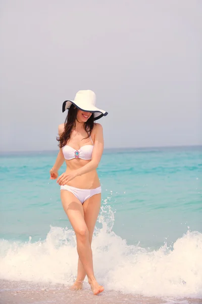 Woman enjoy summer vacation — Stock Photo, Image