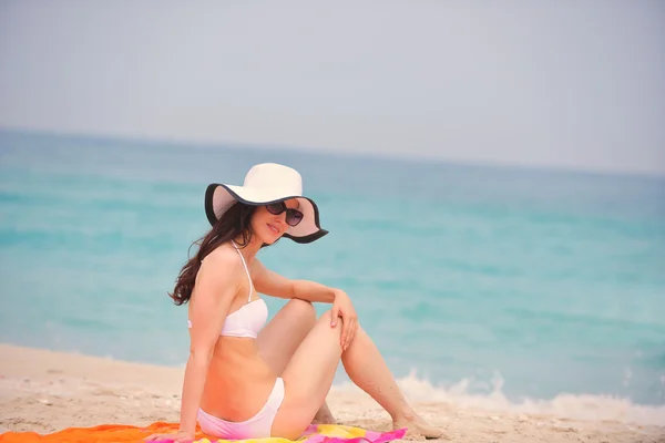 Woman at summer vacation — Stock Photo, Image